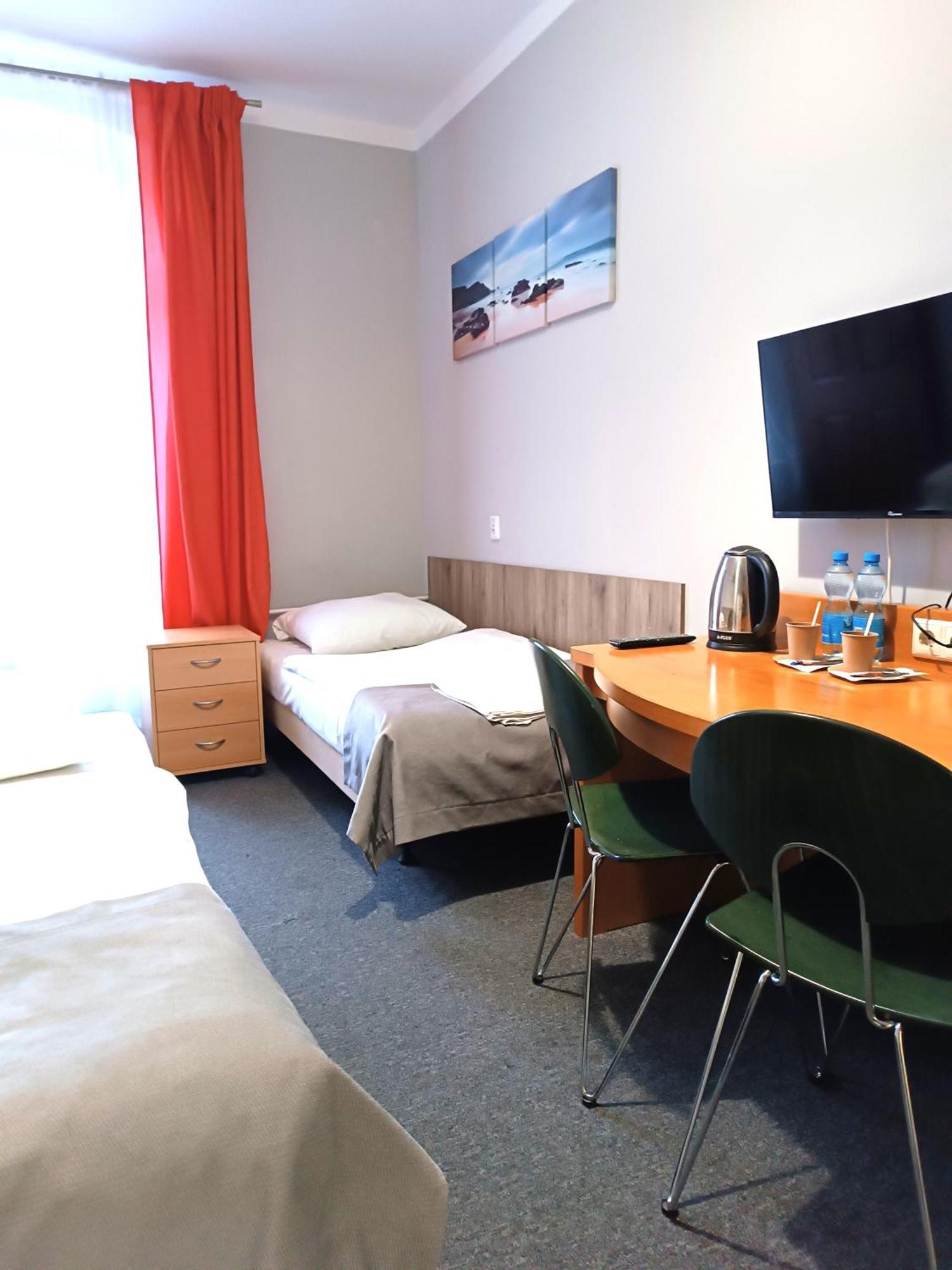 זיילונה גאורה Hostel Krosnienska 12 מראה חיצוני תמונה