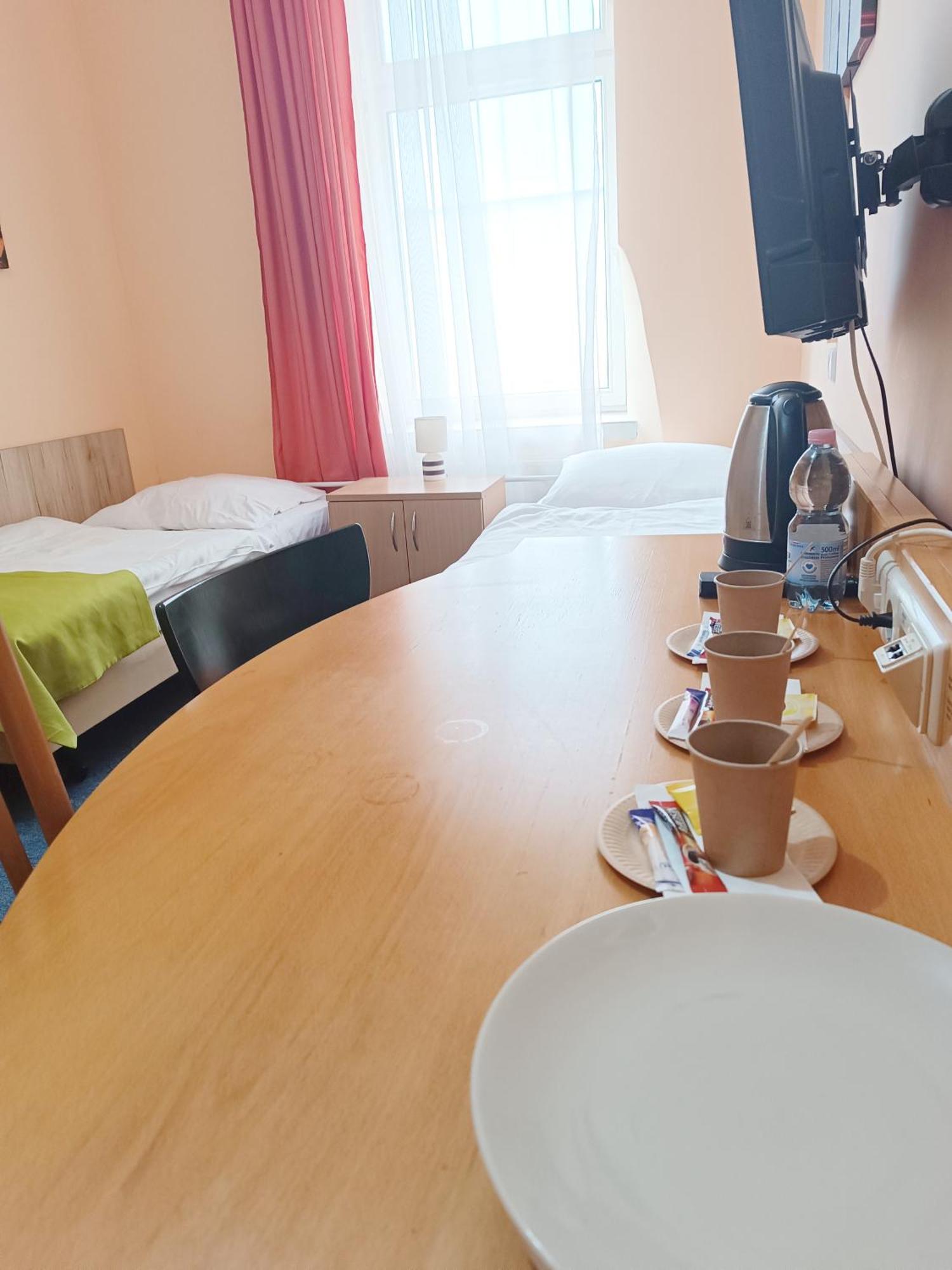 זיילונה גאורה Hostel Krosnienska 12 מראה חיצוני תמונה