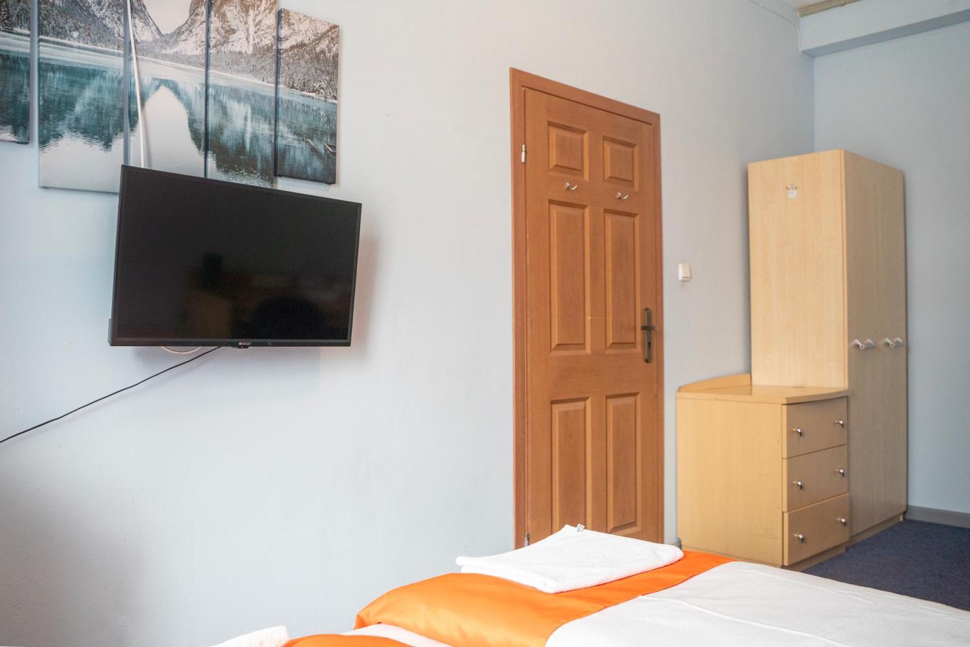זיילונה גאורה Hostel Krosnienska 12 מראה חיצוני תמונה