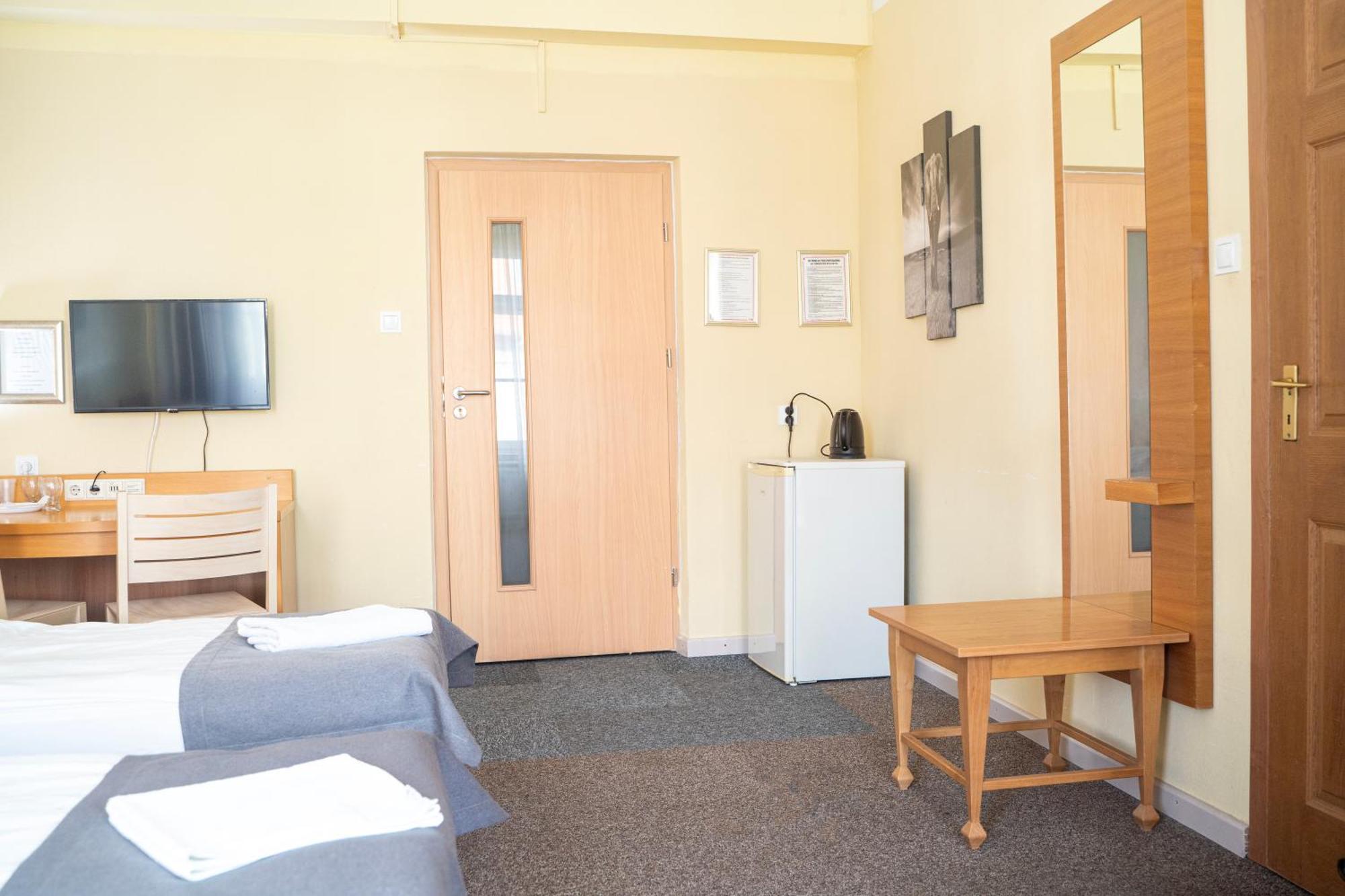 זיילונה גאורה Hostel Krosnienska 12 מראה חיצוני תמונה