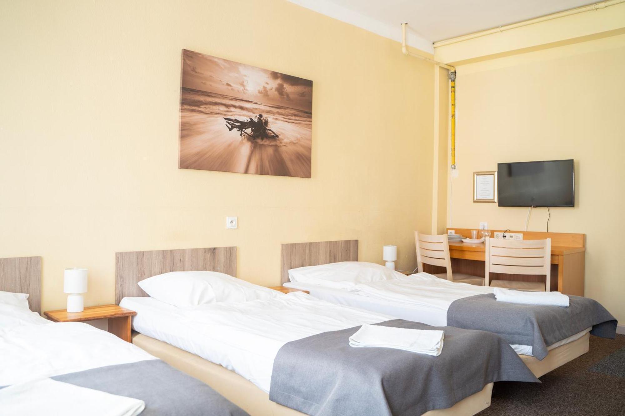 זיילונה גאורה Hostel Krosnienska 12 מראה חיצוני תמונה