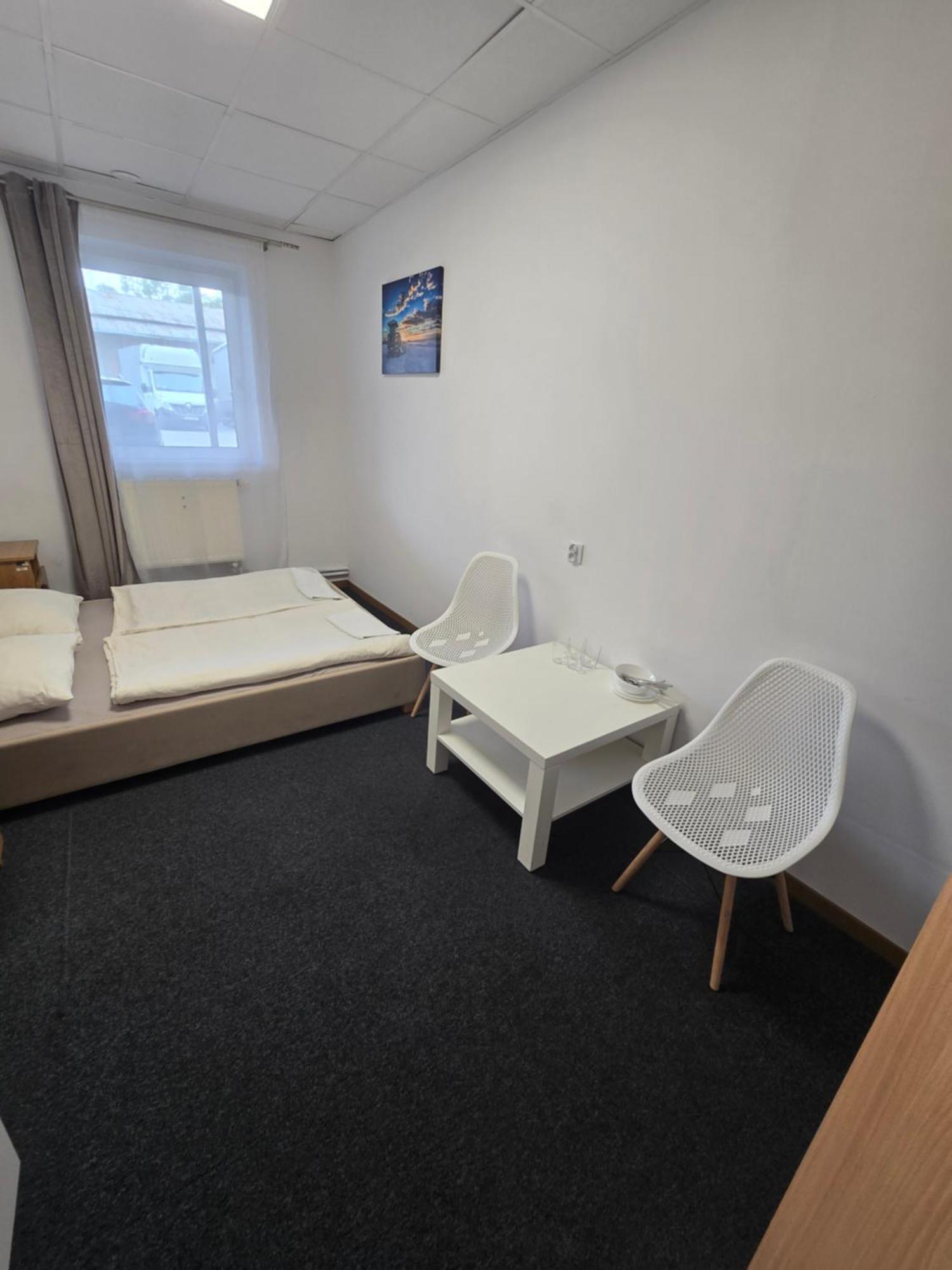 זיילונה גאורה Hostel Krosnienska 12 מראה חיצוני תמונה