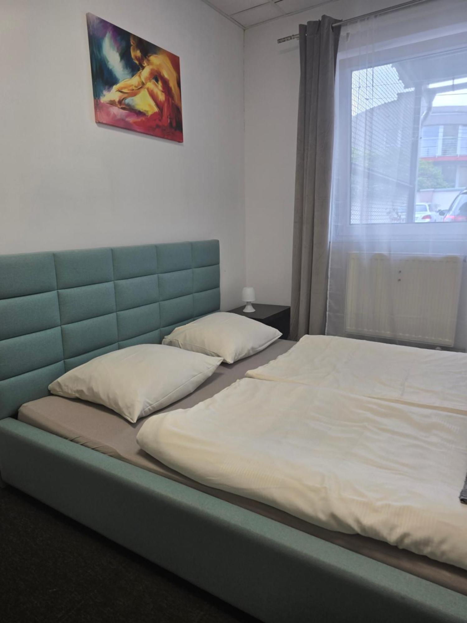 זיילונה גאורה Hostel Krosnienska 12 מראה חיצוני תמונה
