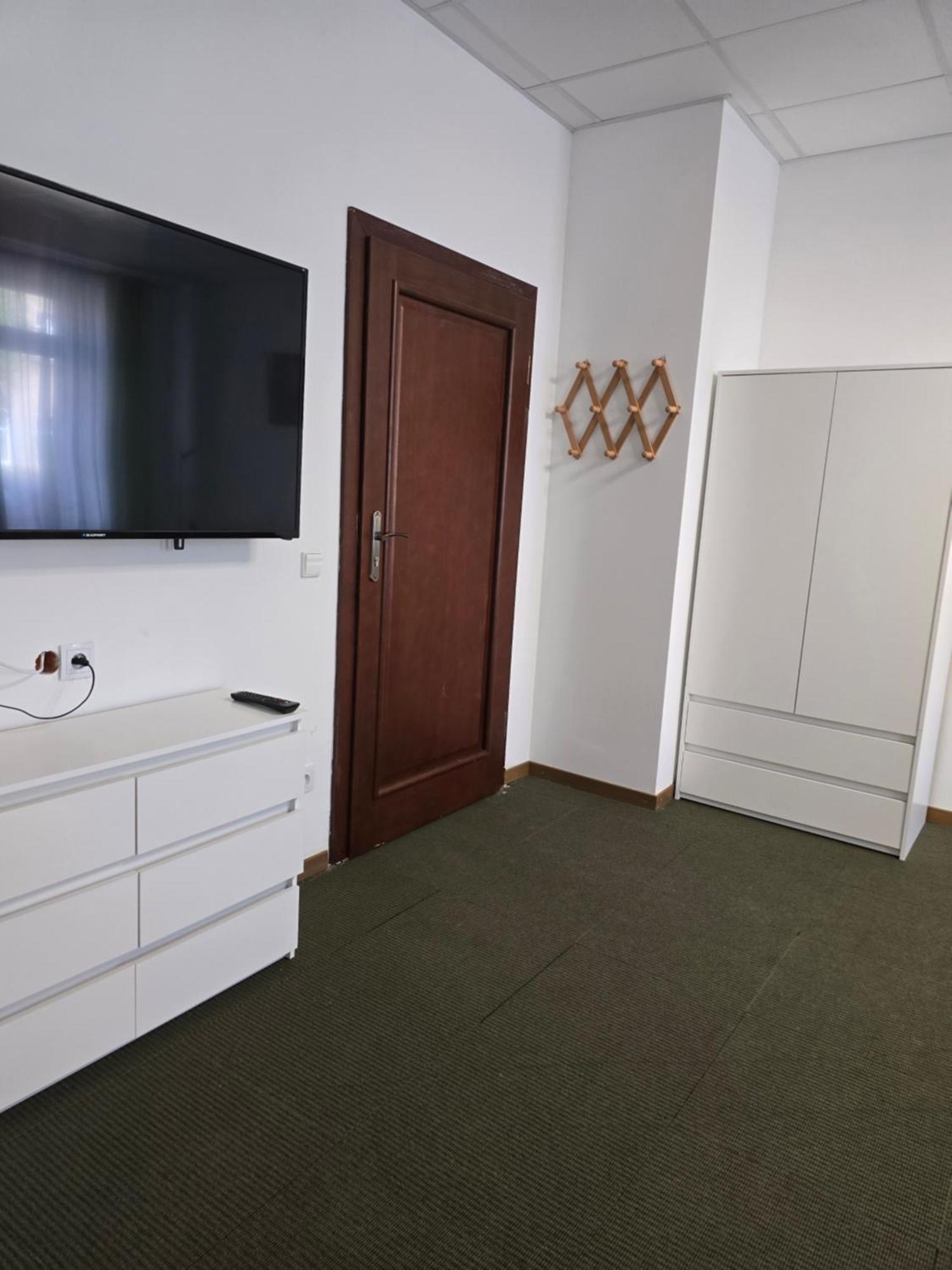 זיילונה גאורה Hostel Krosnienska 12 מראה חיצוני תמונה